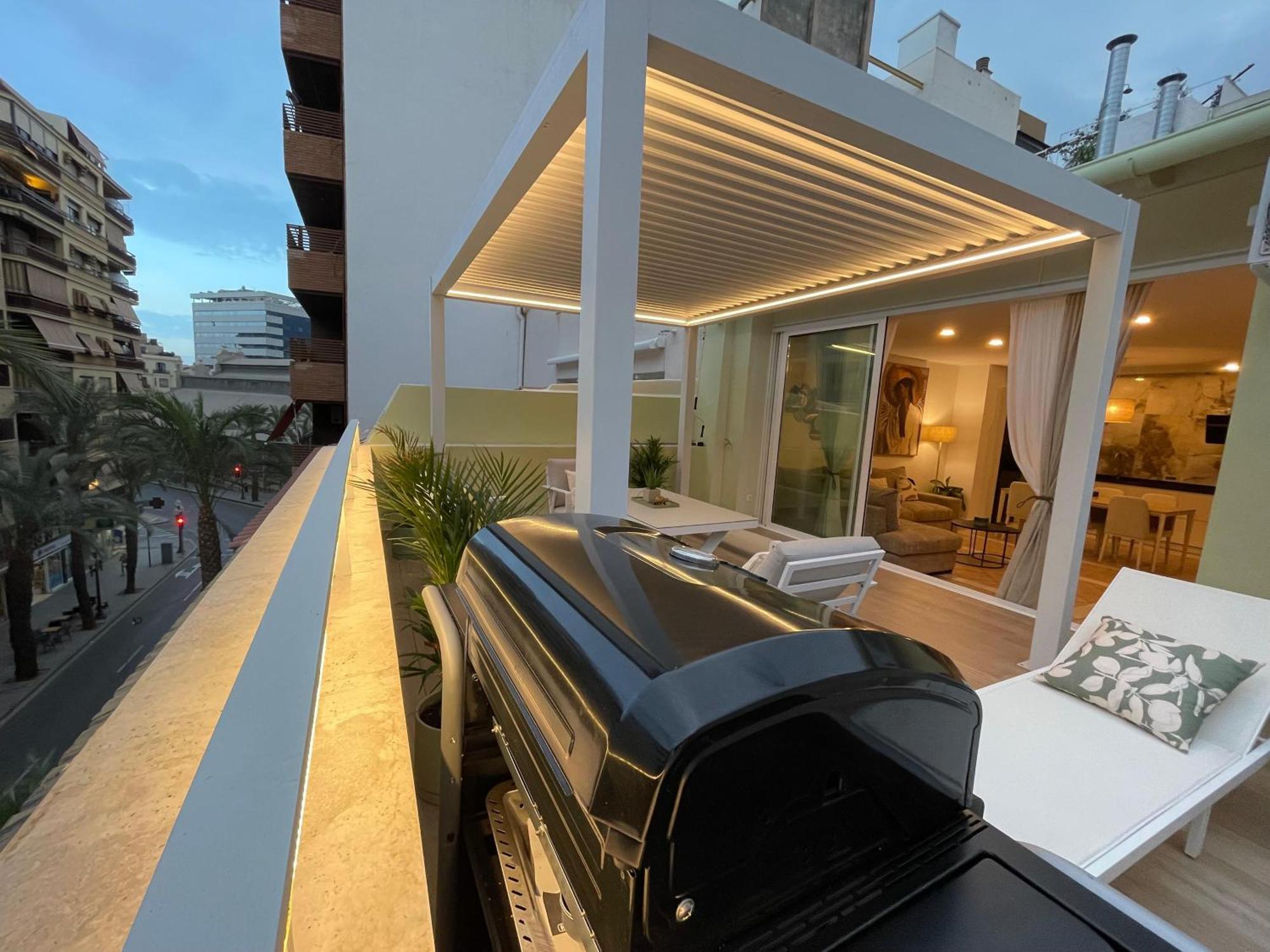 Gran Atico Con Terraza En El Centro De アリカンテ エクステリア 写真