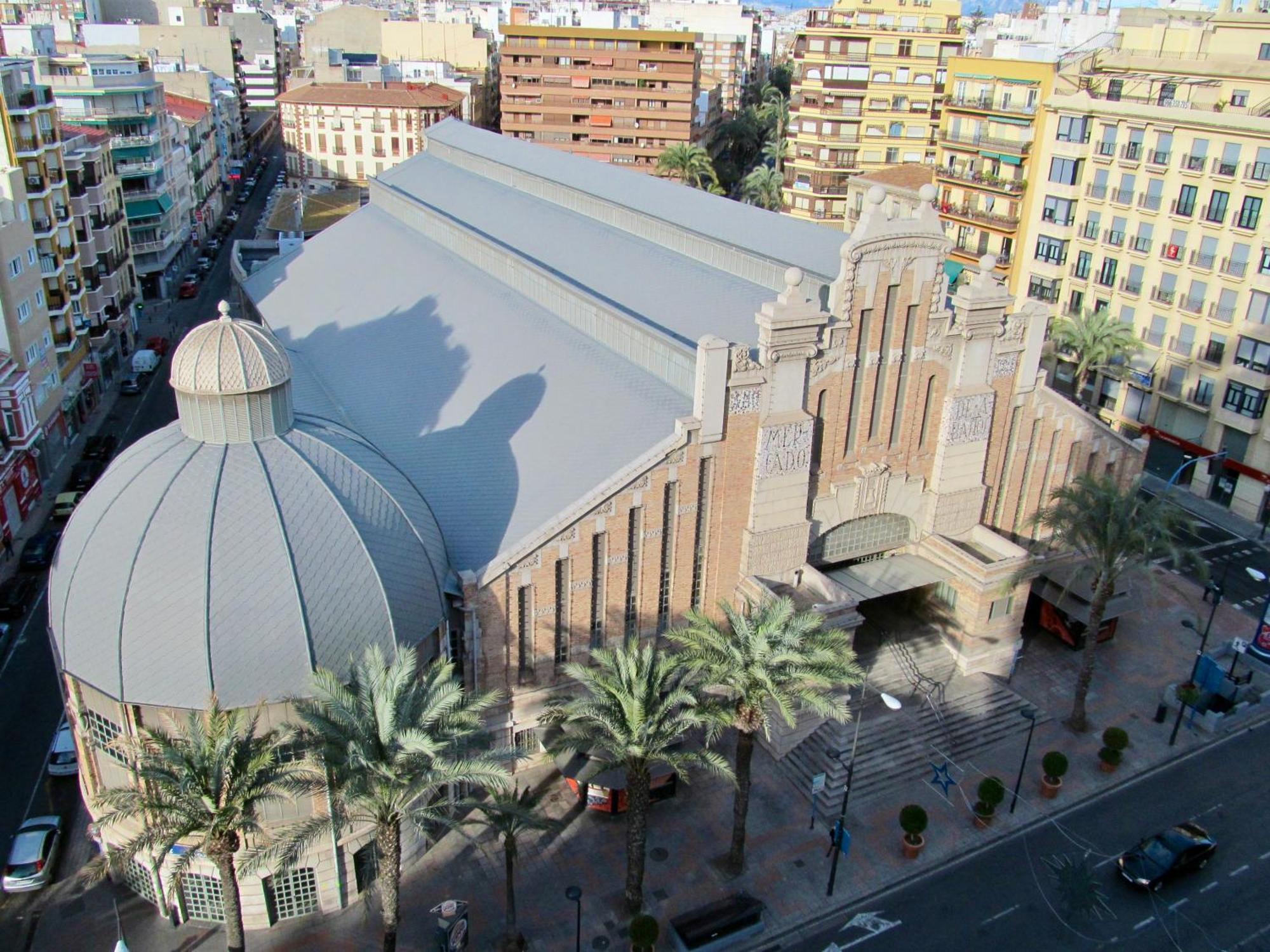 Gran Atico Con Terraza En El Centro De アリカンテ エクステリア 写真